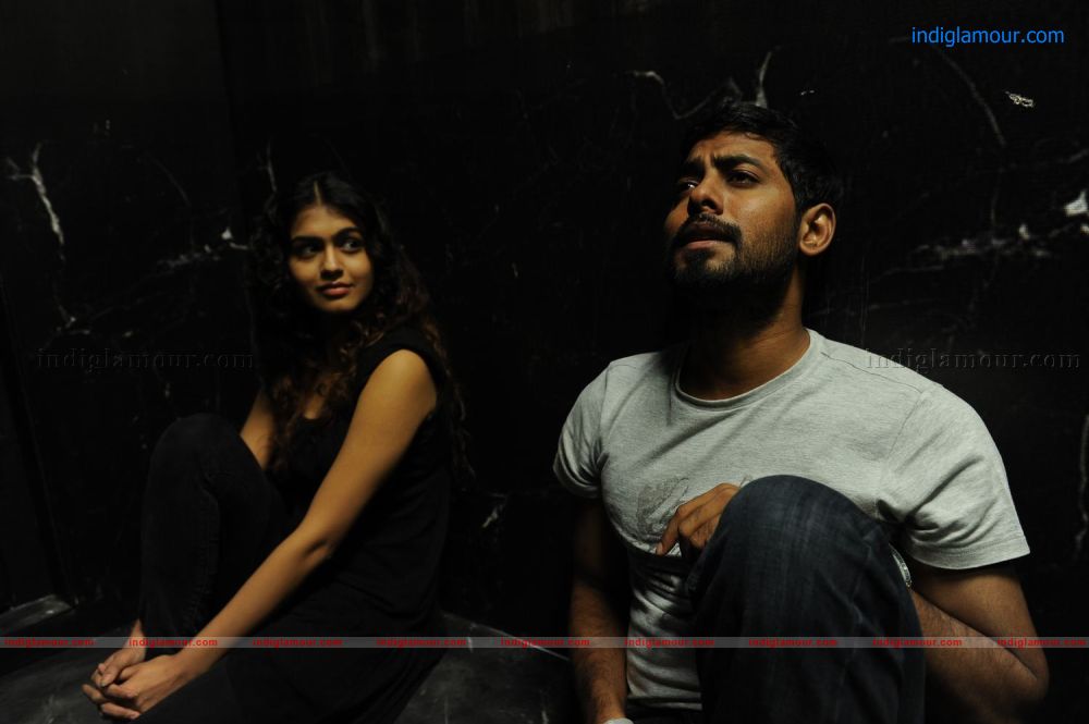 Maalai Pozhudhin Mayakathile Movie hd photo