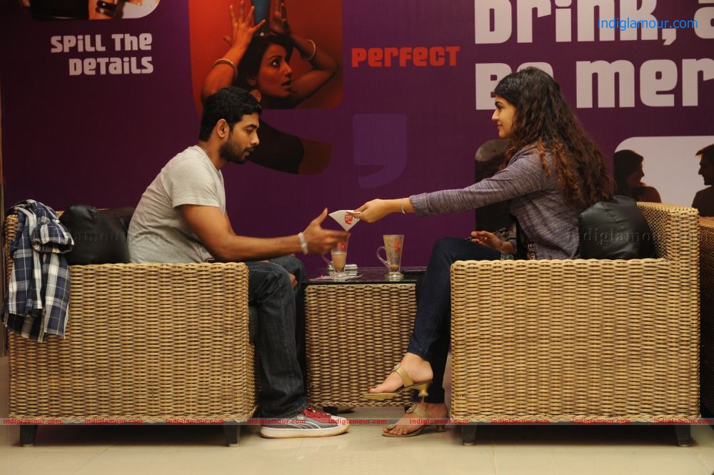 Maalai Pozhudhin Mayakathile Movie hd photo