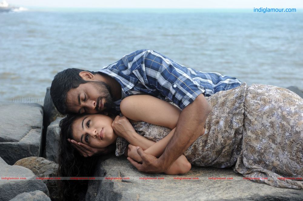 Maalai Pozhudhin Mayakathile Movie hd photo