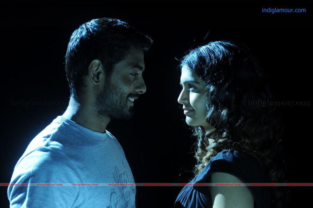Maalai Pozhudhin Mayakathile Movie hd photo
