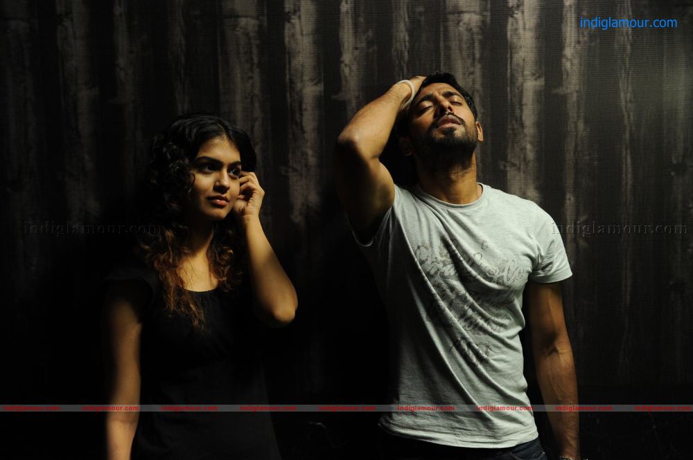 Maalai Pozhudhin Mayakathile Movie hd photo