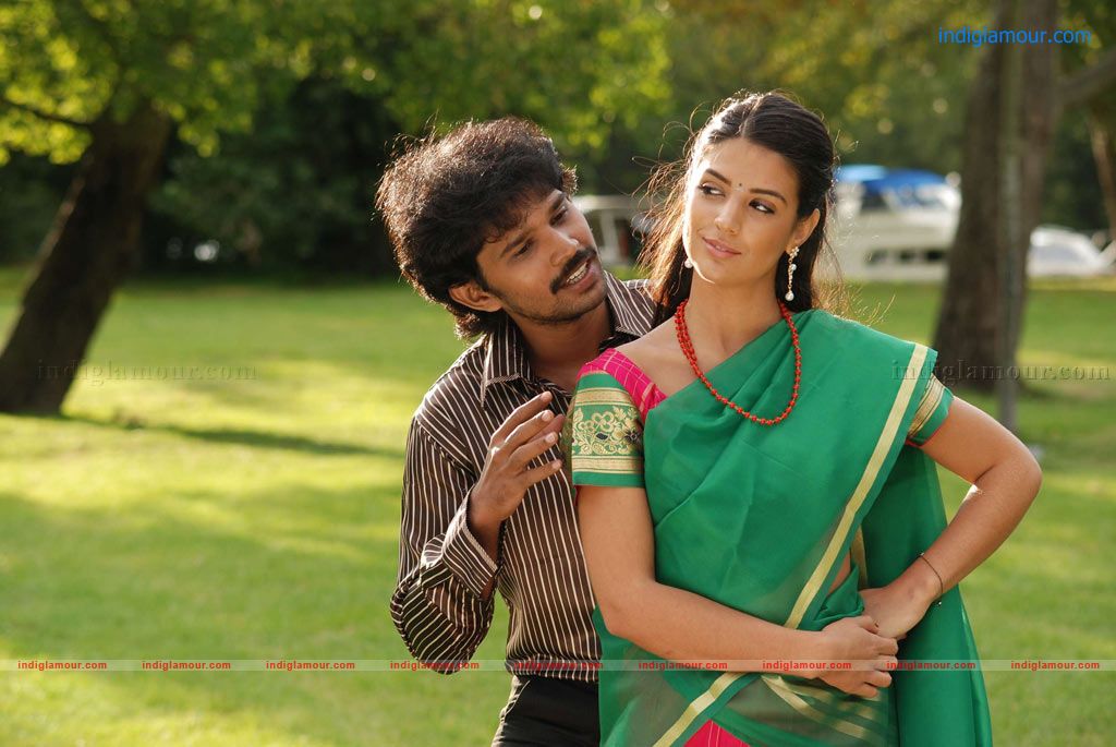 Kadhale Ennai Kadhali Movie hd photo