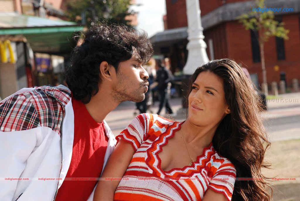 Kadhale Ennai Kadhali Movie hd photo