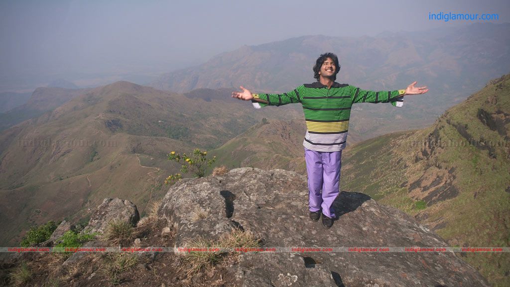 Naanum En Jamunavum Movie hd photo