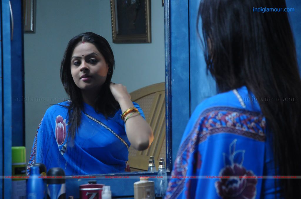 Naanum En Jamunavum Movie hd photo