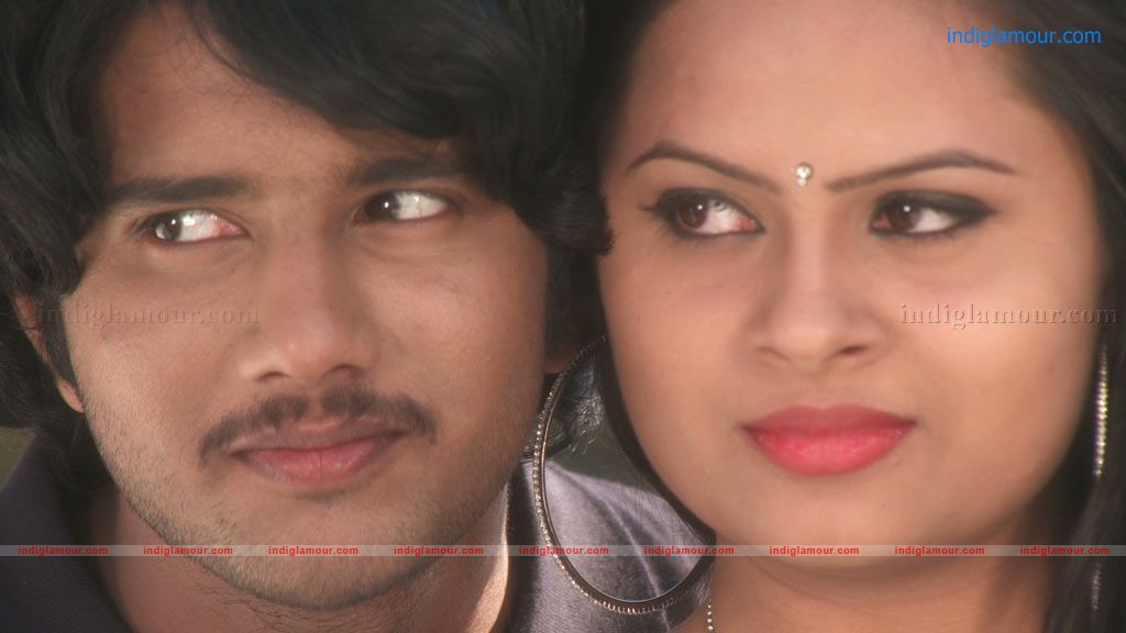 Naanum En Jamunavum Movie hd photo