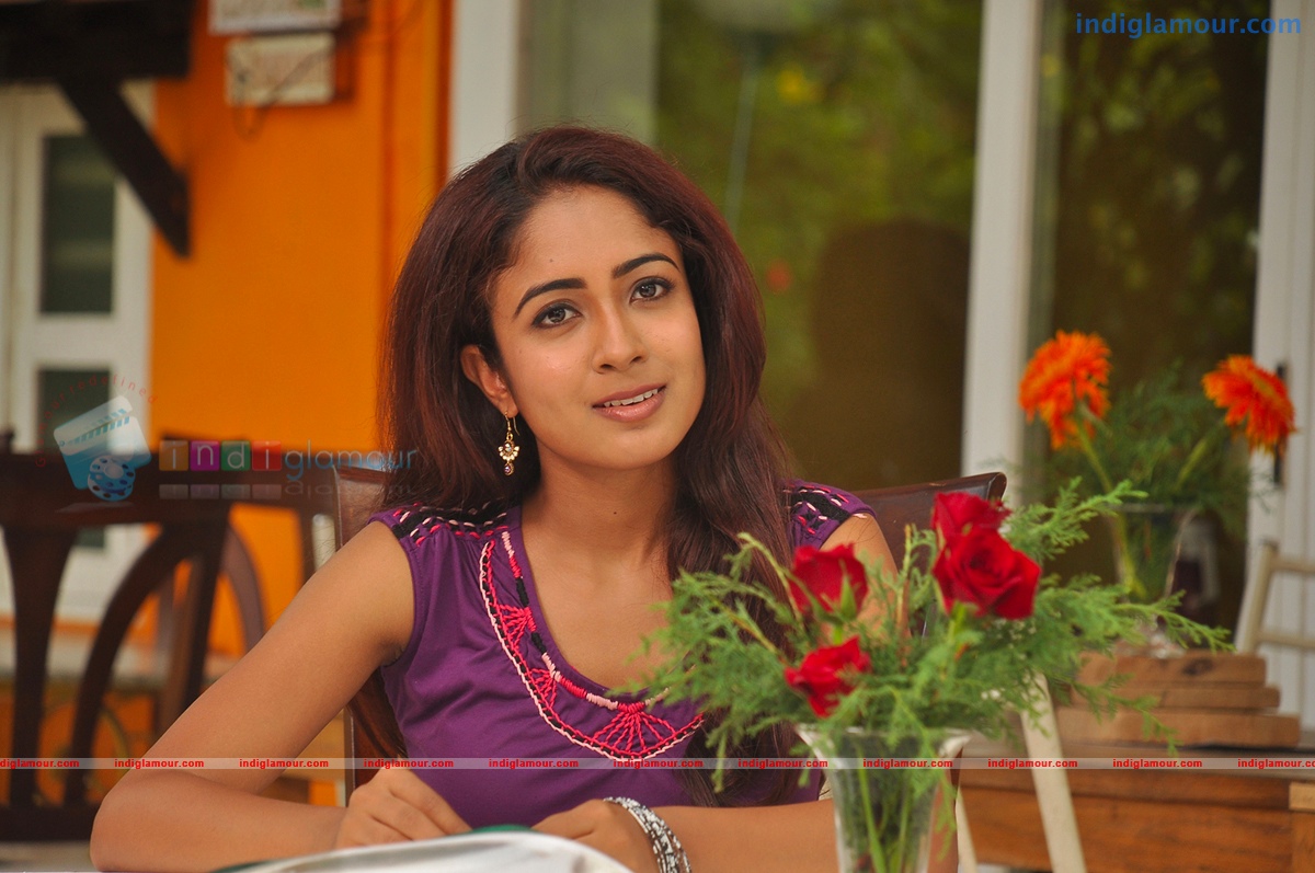Konjam Koffee Konjam Kaadhal Movie hd photo