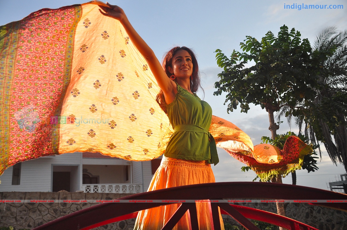 Konjam Koffee Konjam Kaadhal Movie hd photo