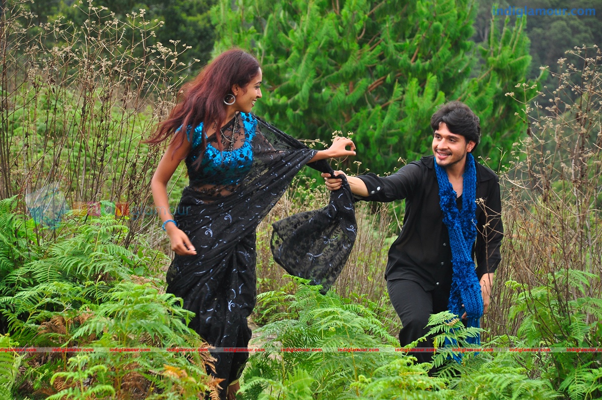 Konjam Koffee Konjam Kaadhal Movie hd photo