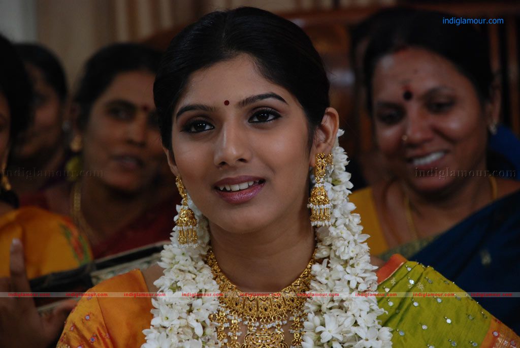 Marupadiyum Oru Kadhal Movie hd photo