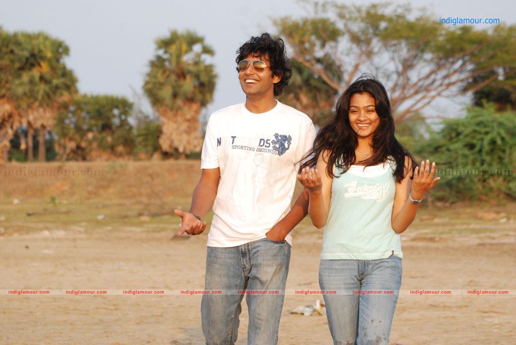 Ponmaalai Pozhudhu Movie hd photo