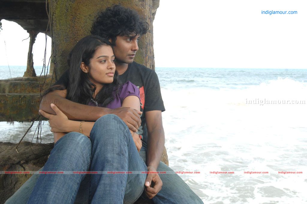 Ponmaalai Pozhudhu Movie hd photo