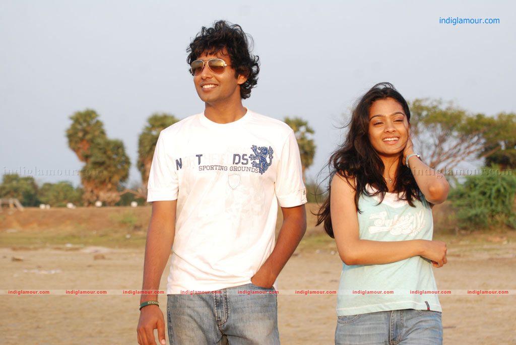Ponmaalai Pozhudhu Movie hd photo