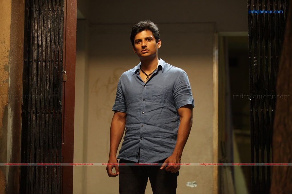 Mugamoodi Movie hd photo