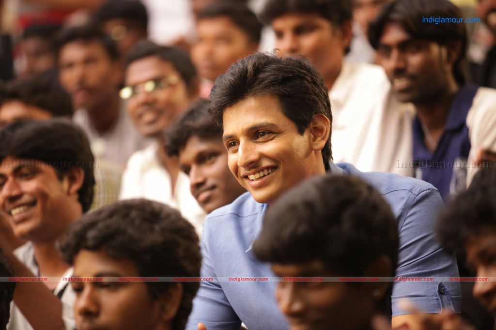 Mugamoodi Movie hd photo