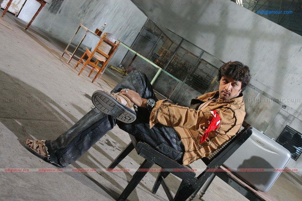Koruku Pettai Coolie Movie hd photo