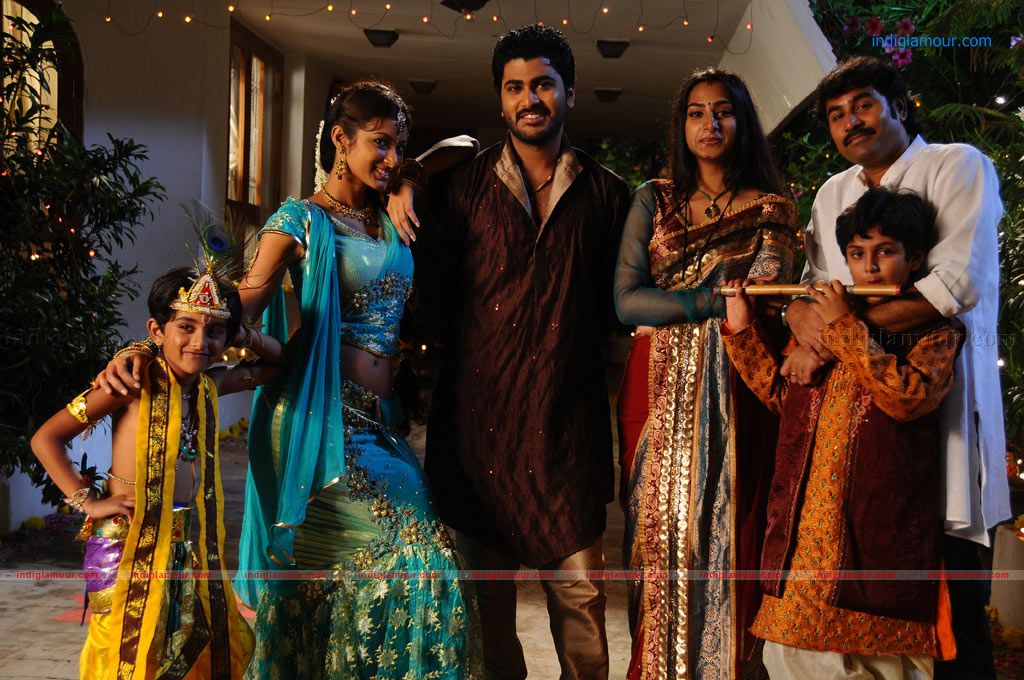 Padhavi Movie hd photo