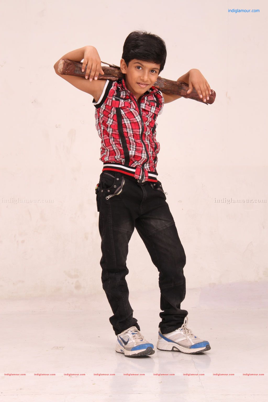 Chutty Paiyanum Nanghu Thirudargalum Movie hd photo