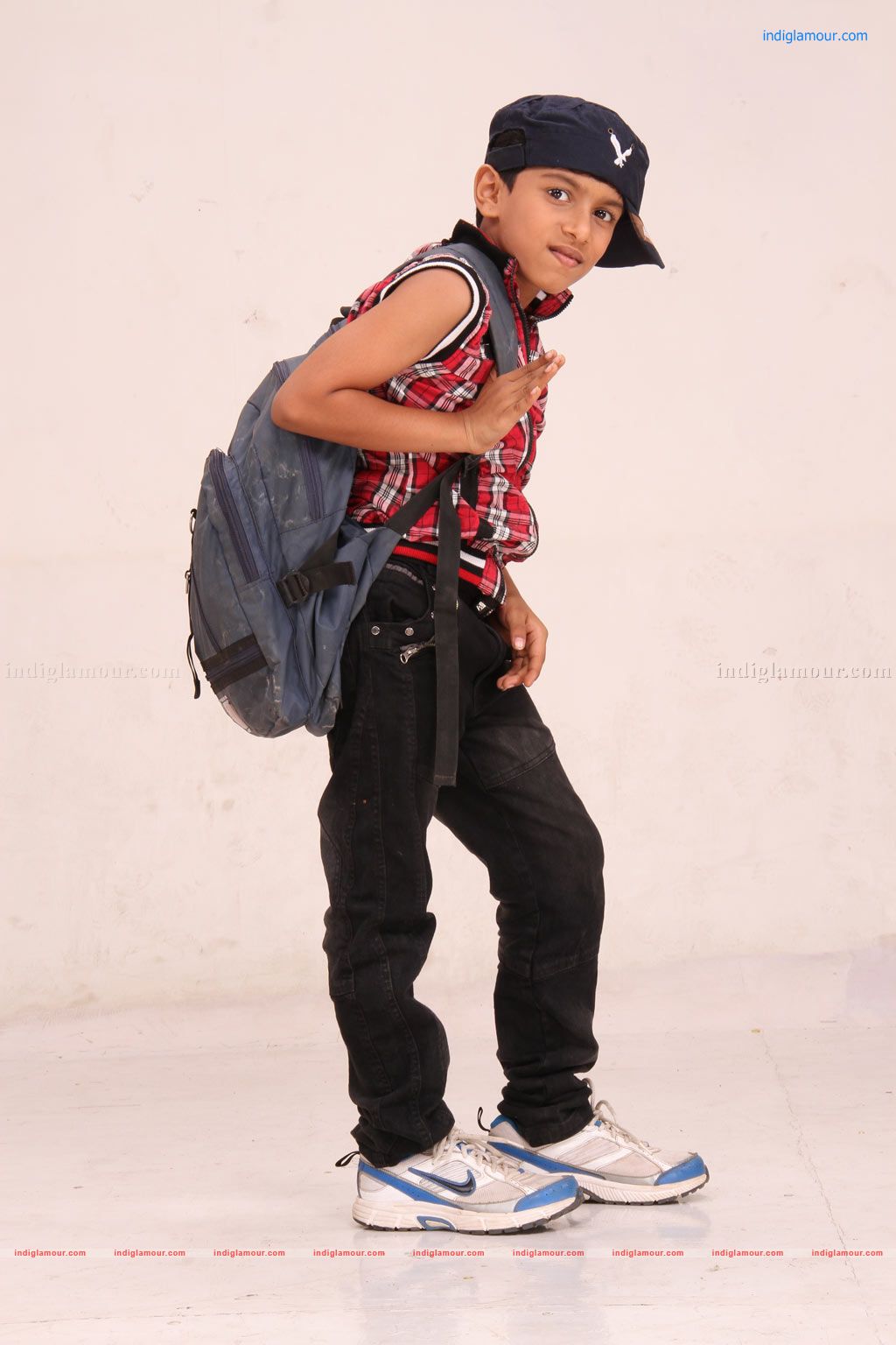 Chutty Paiyanum Nanghu Thirudargalum Movie hd photo
