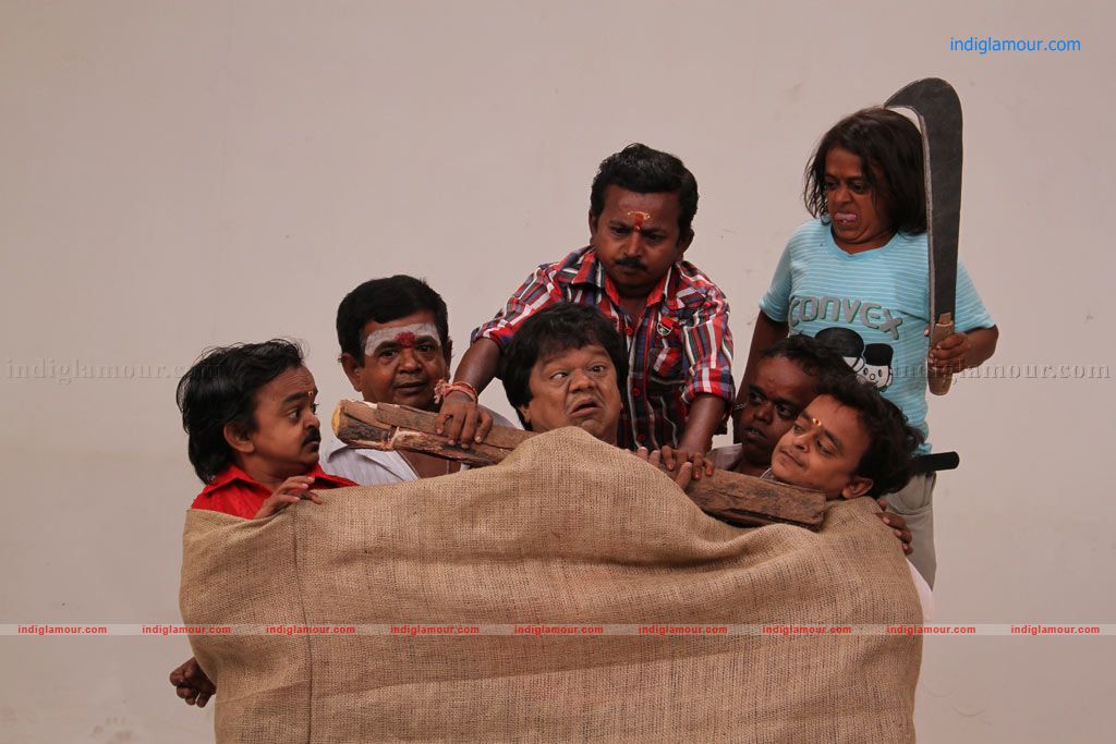 Chutty Paiyanum Nanghu Thirudargalum Movie hd photo