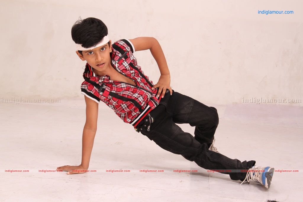 Chutty Paiyanum Nanghu Thirudargalum Movie hd photo