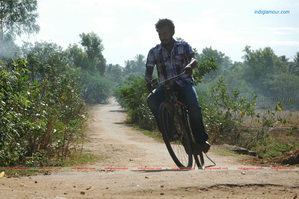 Mudhal Thagaval Arikkai Movie hd photo