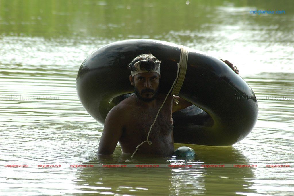 Mudhal Thagaval Arikkai Movie hd photo