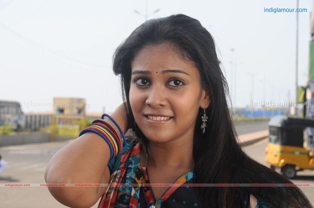 Naan Rajavaga Pogiren Movie hd photo
