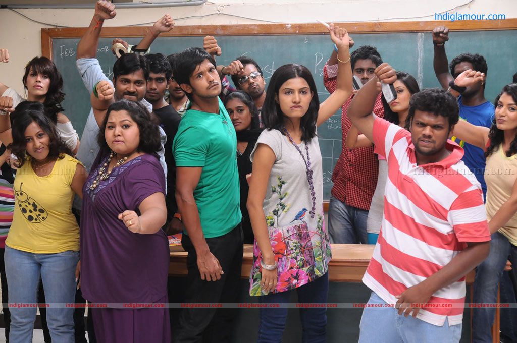 Naan Rajavaga Pogiren Movie hd photo