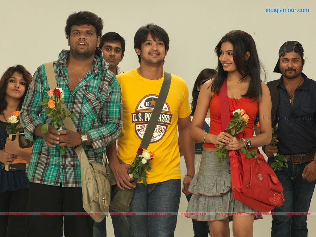 Naan Rajavaga Pogiren Movie hd photo