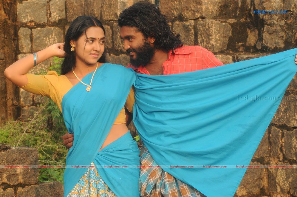 Kizhakku Paartha Veedu Movie hd photo