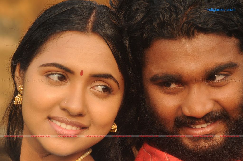 Kizhakku Paartha Veedu Movie hd photo