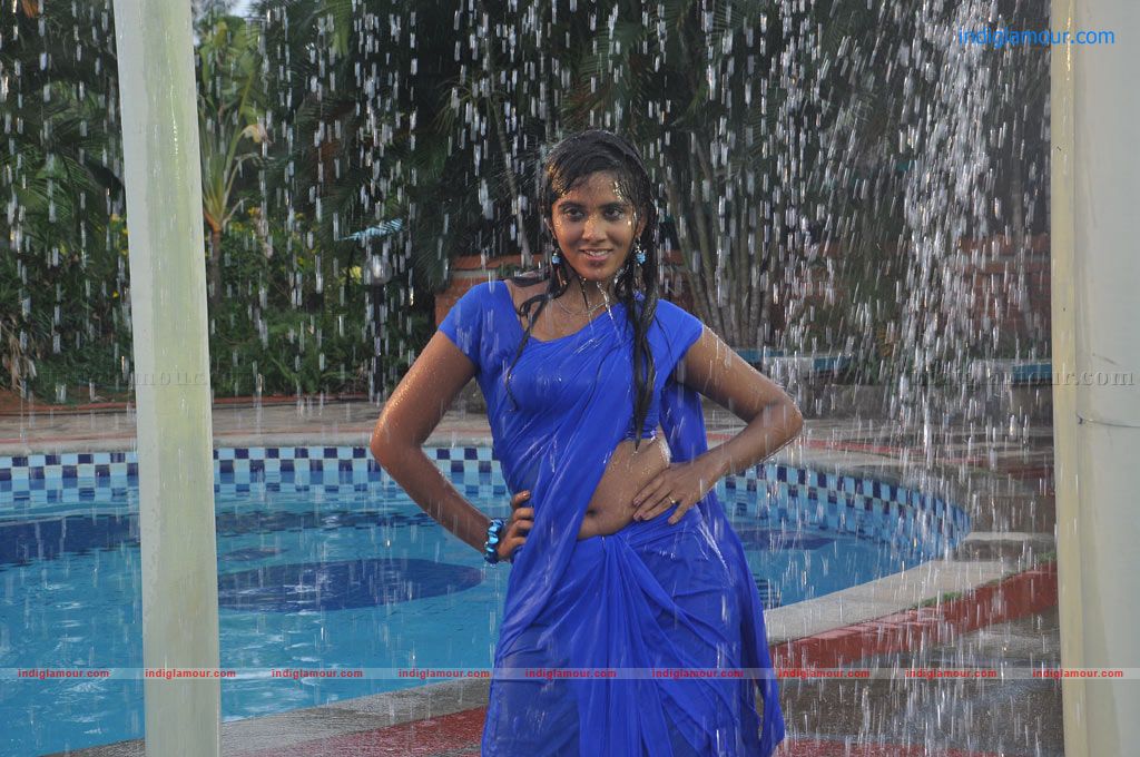 Ingu Kadhal Katrutharapadum Movie hd photo