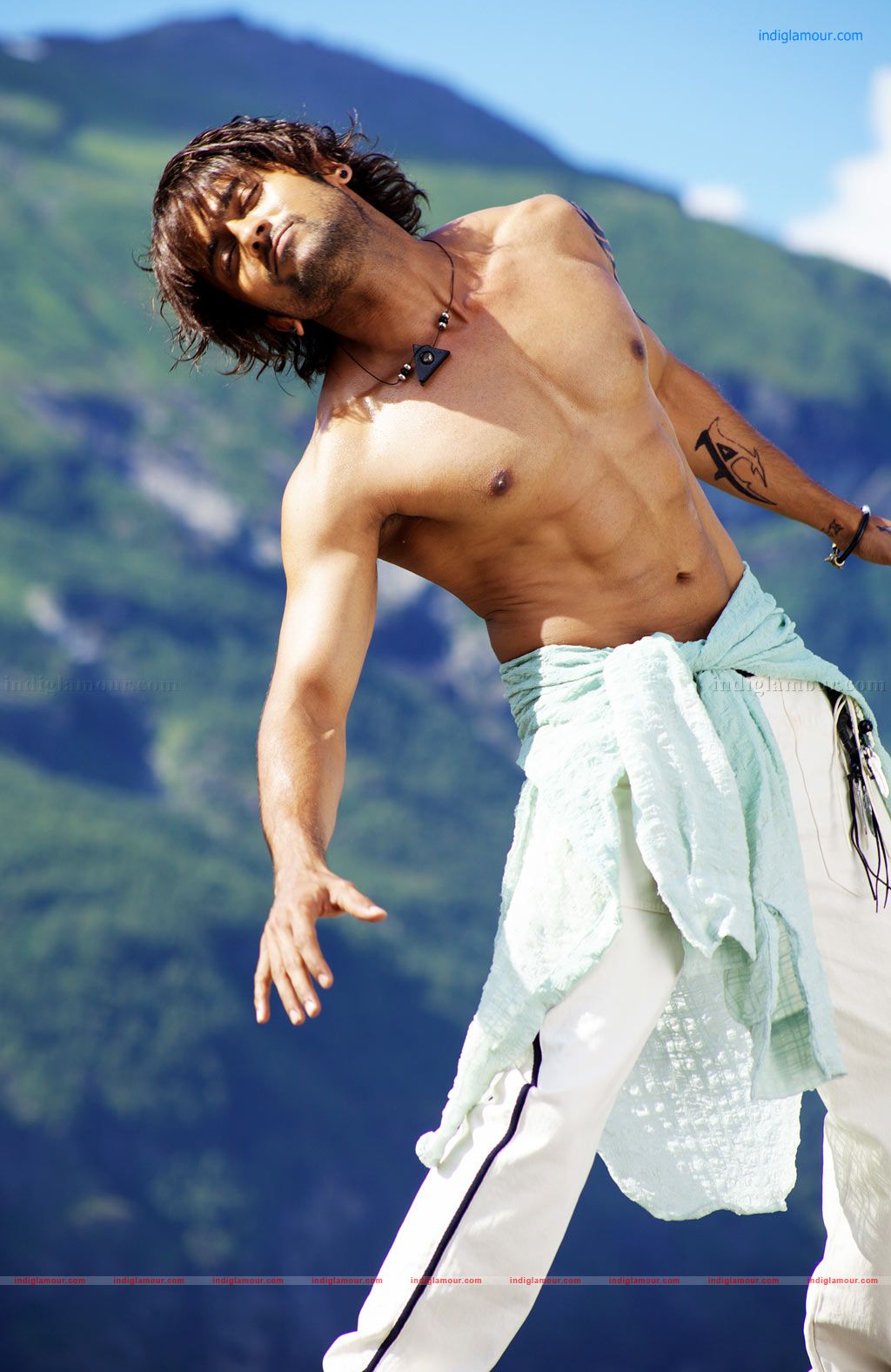 Maatraan Movie hd photo