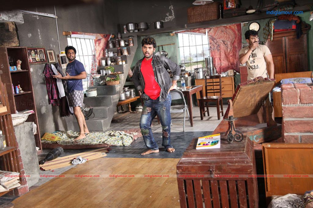 Rendavathu Padam Movie hd photo