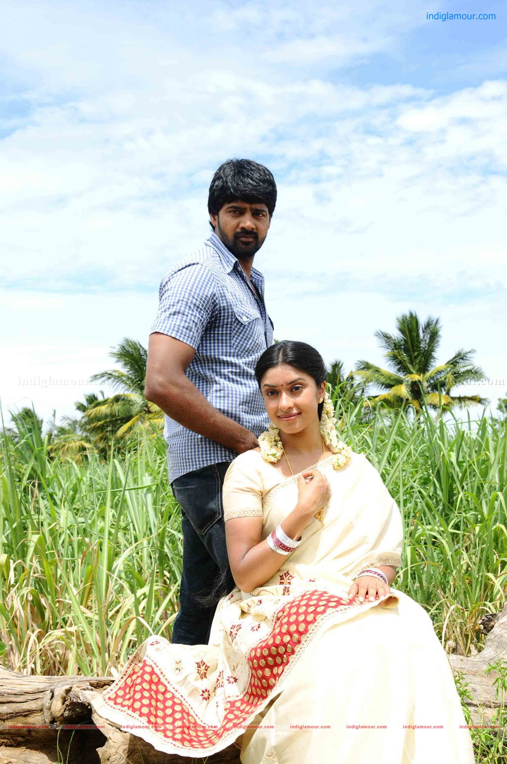 Therodum Veedhiyile Movie hd photo