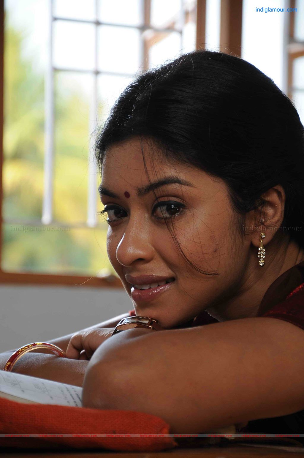 Therodum Veedhiyile Movie hd photo