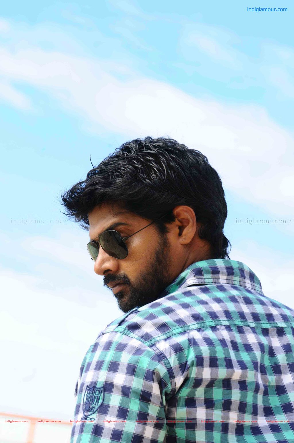 Therodum Veedhiyile Movie hd photo