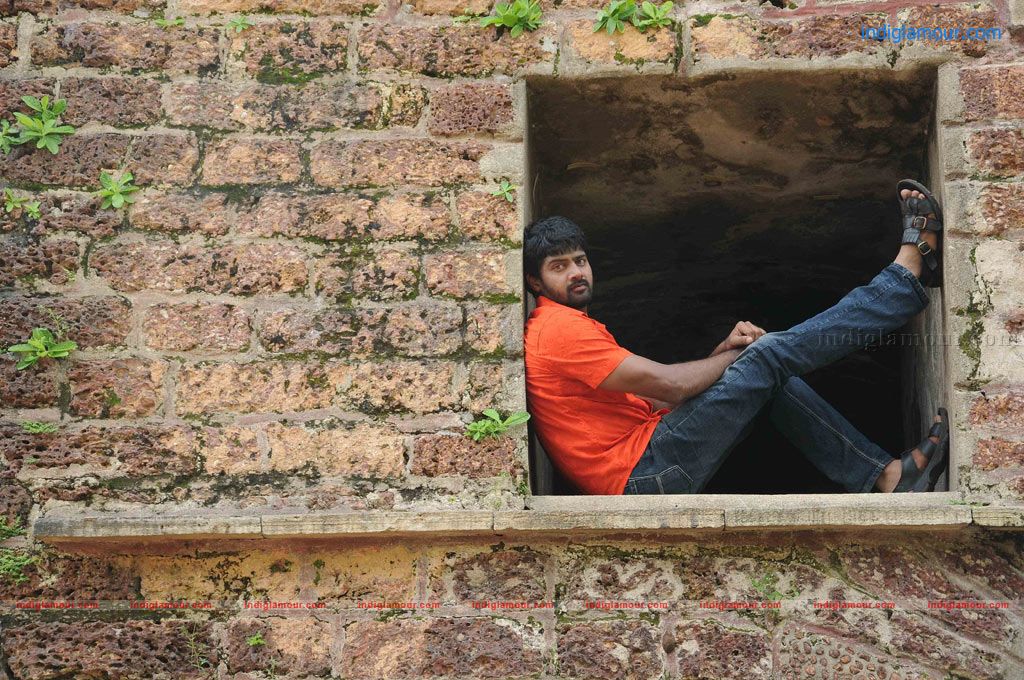 Therodum Veedhiyile Movie hd photo