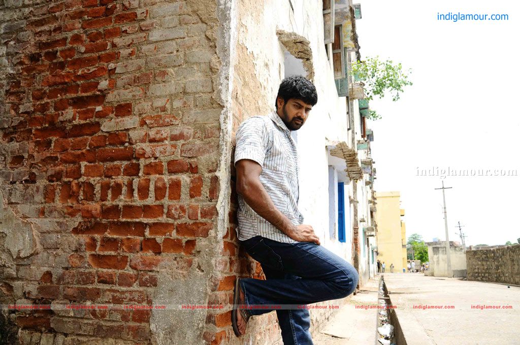 Therodum Veedhiyile Movie hd photo