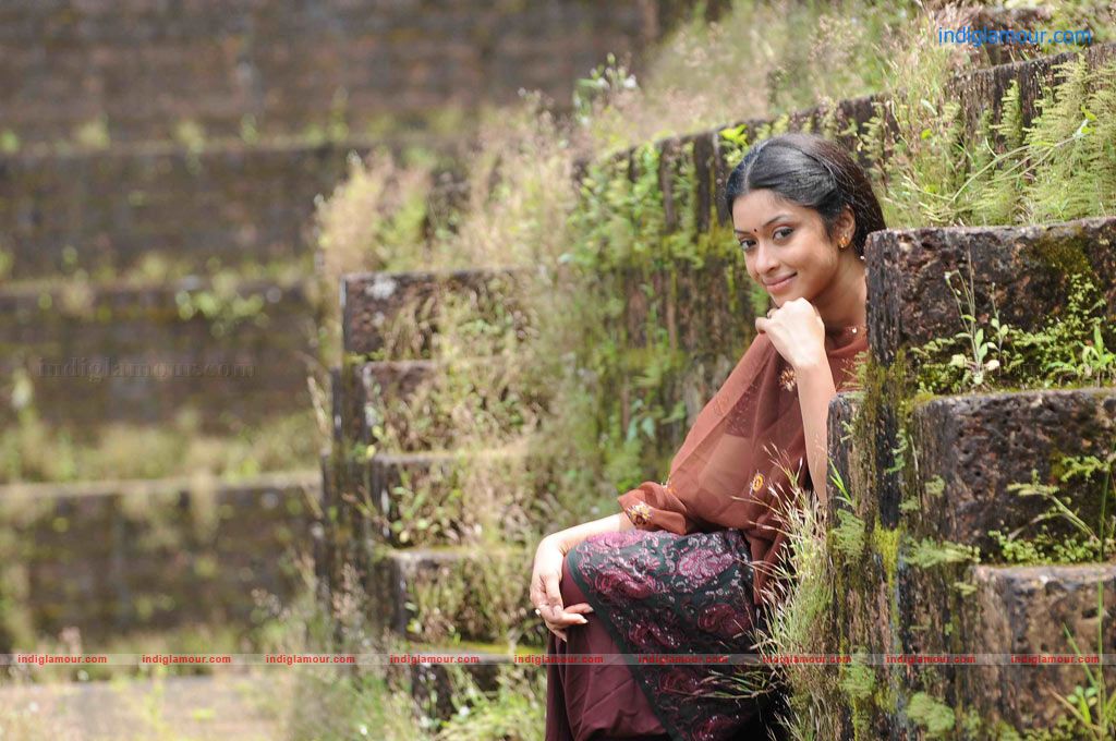 Therodum Veedhiyile Movie hd photo
