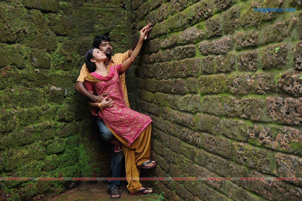 Therodum Veedhiyile Movie hd photo