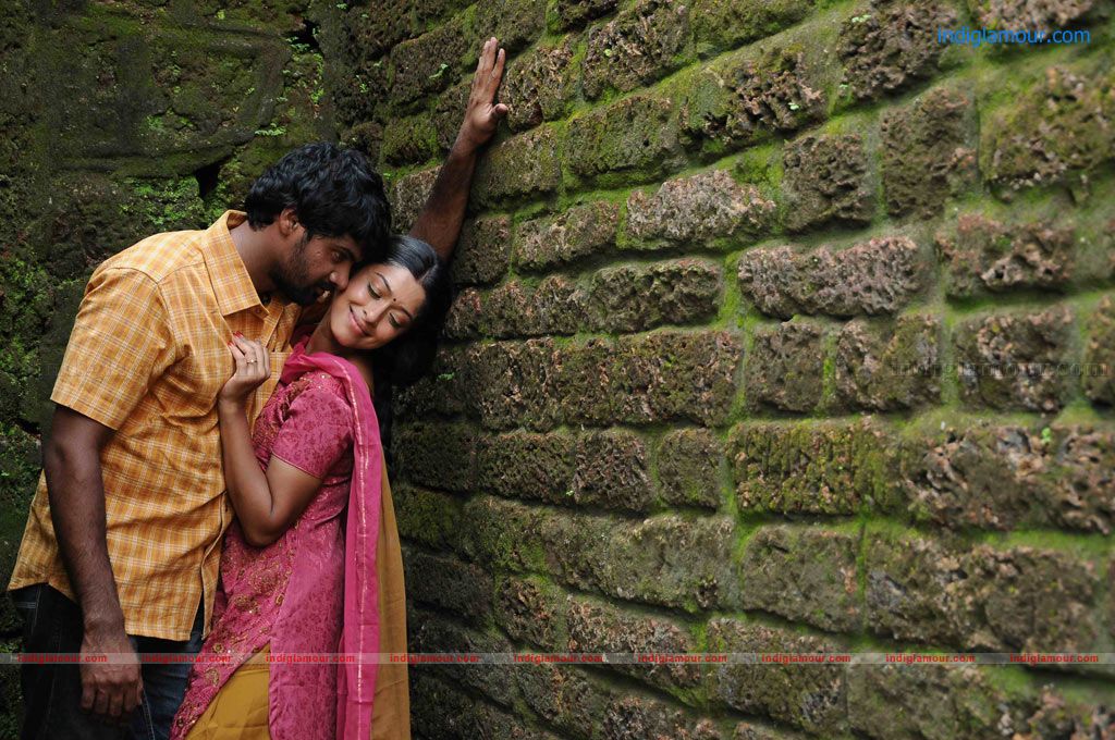 Therodum Veedhiyile Movie hd photo