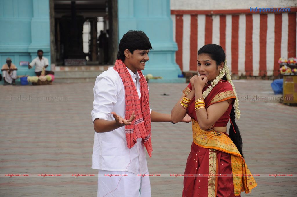 Madhavanum Malarvizhiyum Movie hd photo