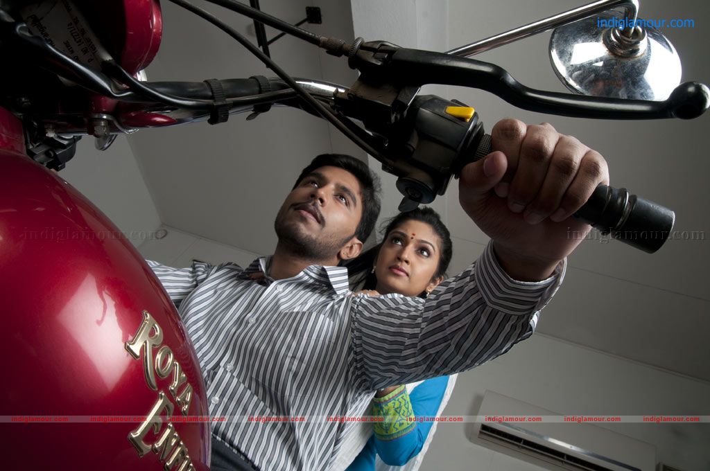 Nandanam Movie hd photo