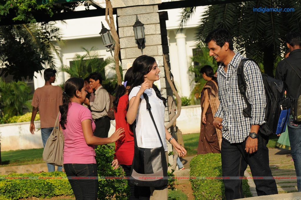 Neethane En Ponvasantham Movie hd photo