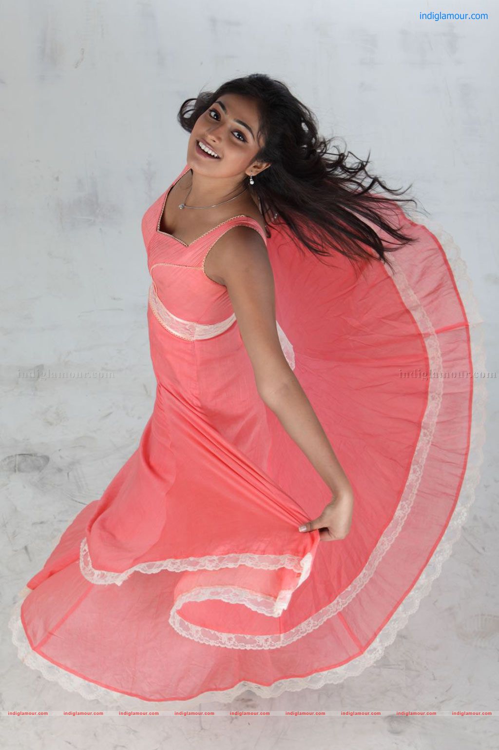 Thulli Ezhunthathu Kadhal Movie hd photo