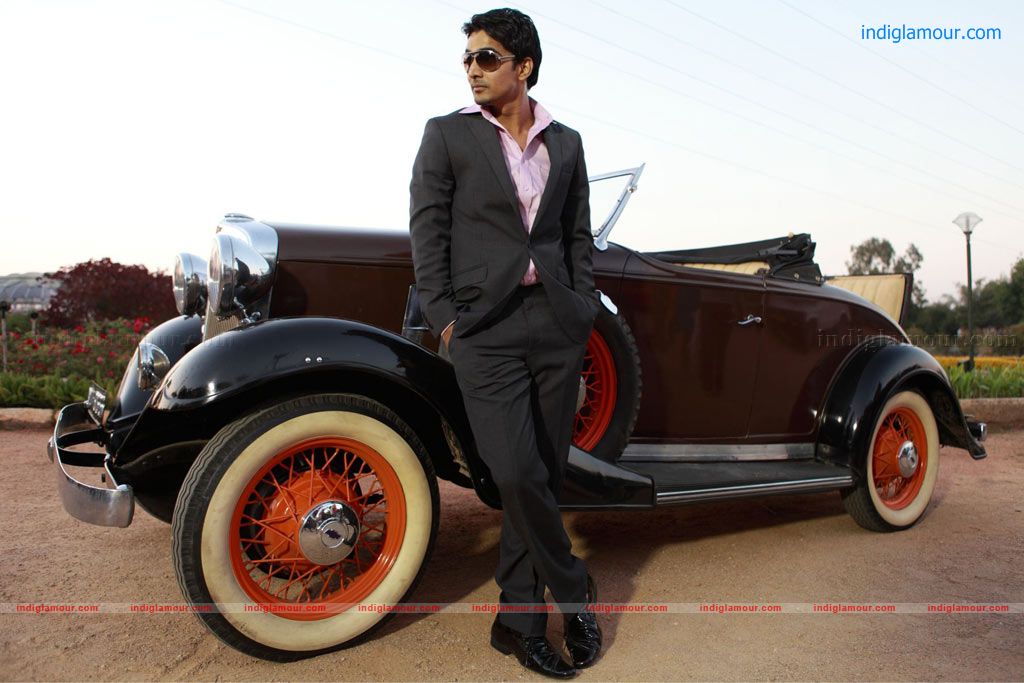 Thulli Ezhunthathu Kadhal Movie hd photo
