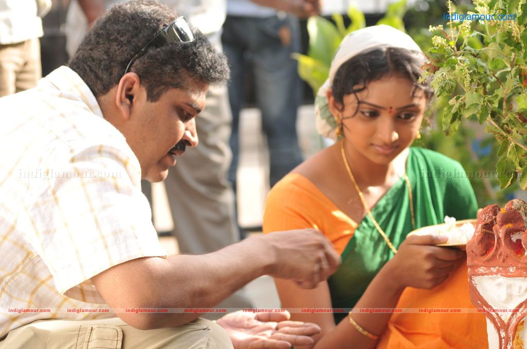 Thulli Ezhunthathu Kadhal Movie hd photo