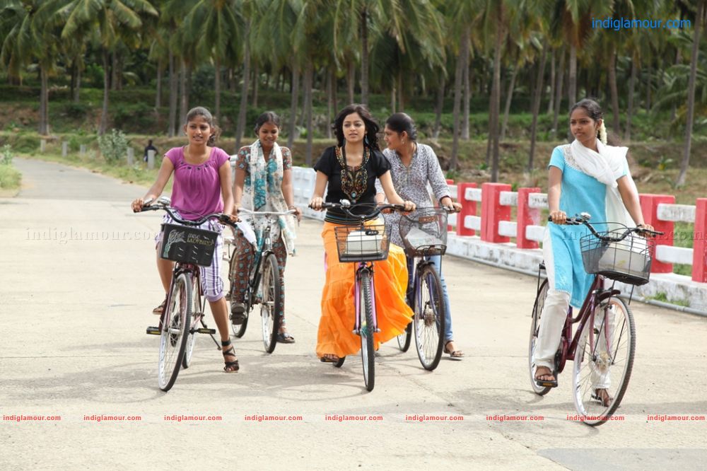 Paagan Movie hd photo